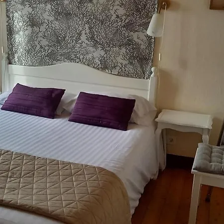 Le Relais De Launay Hotell 2*
