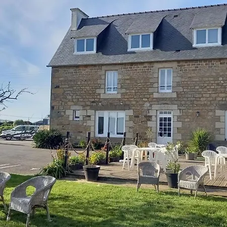 Le Relais De Launay Ploubazlanec