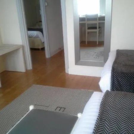 Le Relais De Launay Ploubazlanec