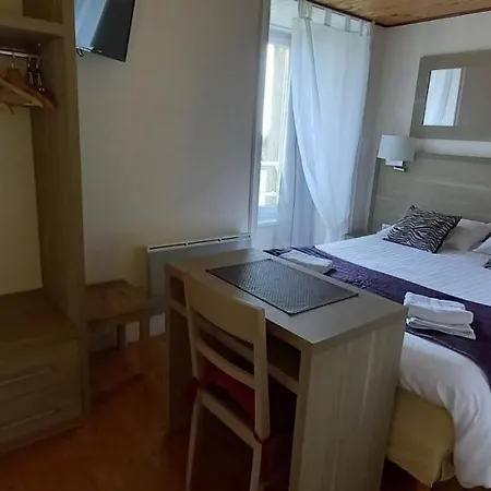 Otel Le Relais De Launay Ploubazlanec