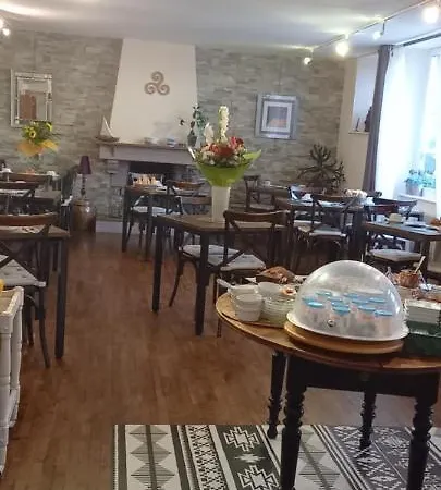 Le Relais De Launay Ploubazlanec