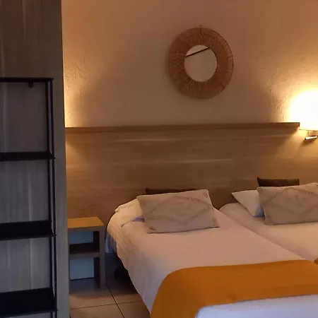 Le Relais De Launay Ploubazlanec