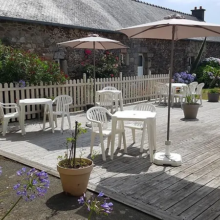 Le Relais De Launay Otel 2*